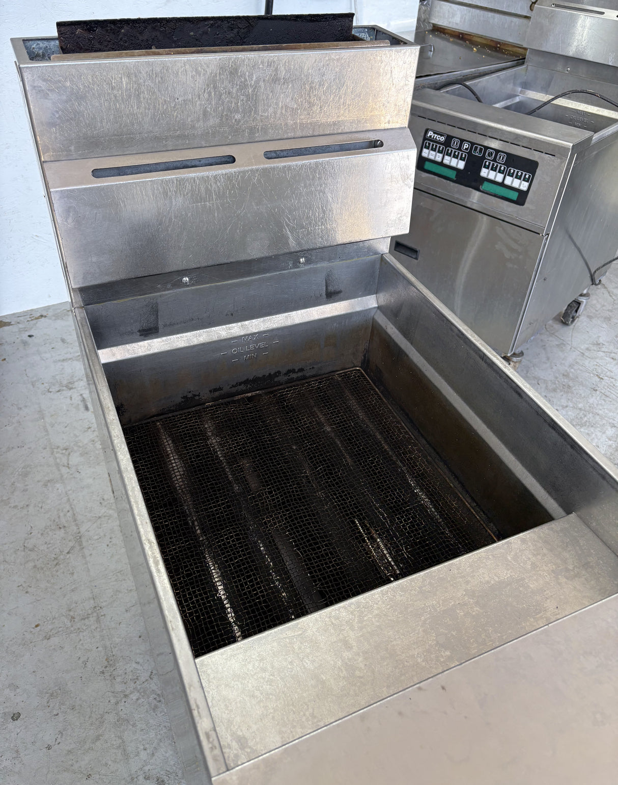 Pitco. 75lbs VAT floor model with control board. Natural Gas.